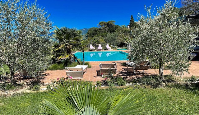 Apt 4 - Spoleto central + train station/12 mins walk, Fantastic apt ! Sleeps 4