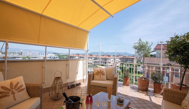 Aurora Penthouse: Panoramic Terrace Penthouse in Rome