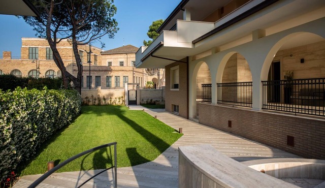 Aurum Suites