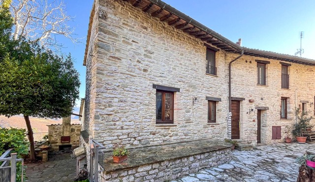 Awesome apartment in Armenzano