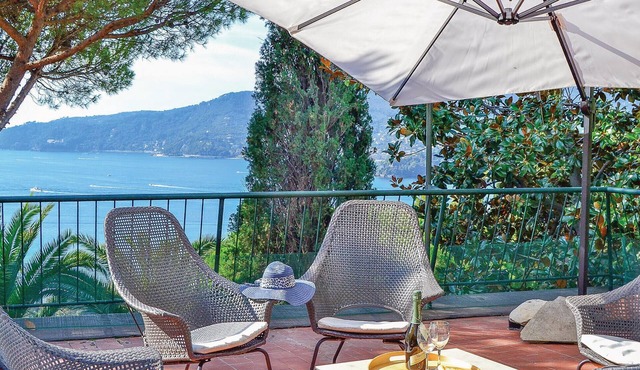 Awesome home in Zoagli -GE- with house sea view