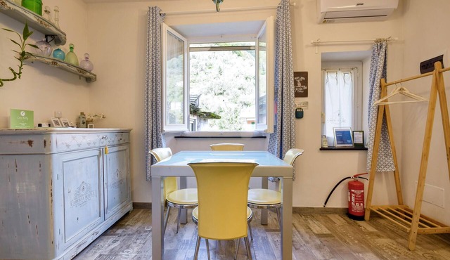 Beautiful apartment in Sori with WiFi