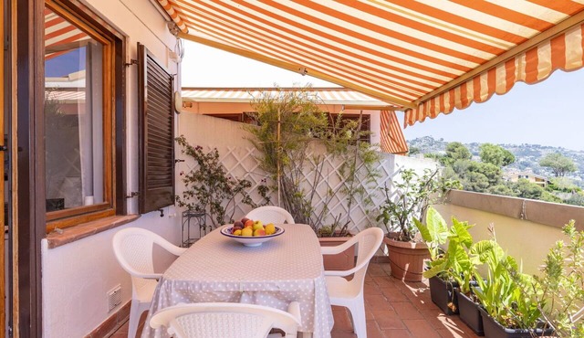 Beautiful apartment for 4 people with WIFI, A/C, pool, terrace and pets allowed