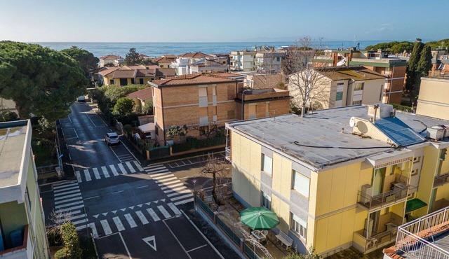 Beautiful apartment for 6 people with WIFI, TV and patio