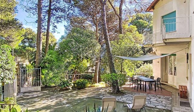 Beautiful apartment for 6 guests with WIFI, TV, patio and pets allowed