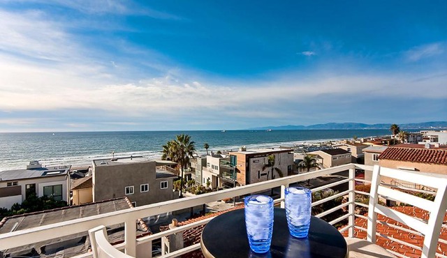 Beautiful Views - Sand Section of Manhattan Beach 2 Bed/2 Bath