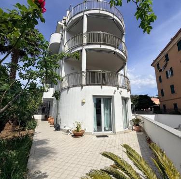 BluMare 50m dalla spiaggia box,giardino
