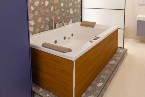 Boca Luxury Rooms