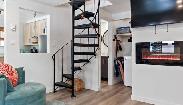 Boho Southwest Modern Unit 3 with Butte Mtn Views!