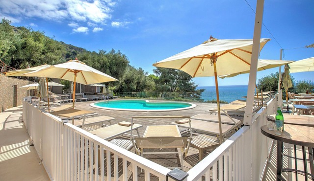 Boutique Pool Apt. Balzi Rossi - Roma 5, Ventimiglia, Italy