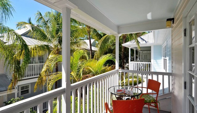 Breezy Bungalow | Close 2 Zachary Taylor State Park & Beach | Month-Long Stays