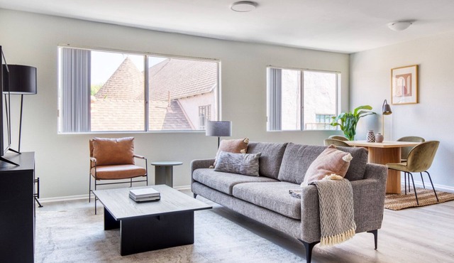 Bright Fairfax 2BR w/Pool, near WF + TJ, Melrose shopping, by Blueground