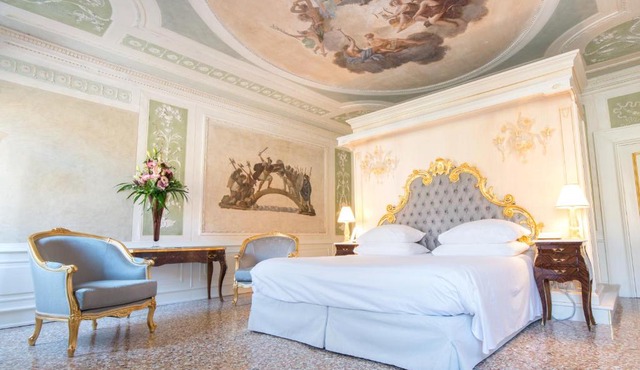 Ca' Bonfadini Historic Experience