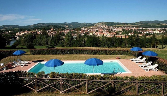 Casa Gioele E: A welcoming apartment situated in a quiet location, a few minutes from the town center, with Free WI-FI.