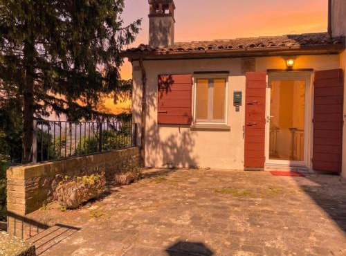 Casa in Pietra con Vista Unica - Verucchio