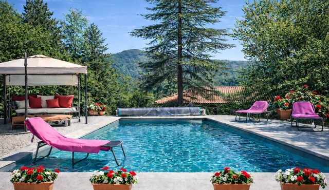 Casa LILU- Charming Italian casa with private pool, peace & nature