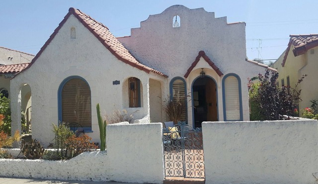 Casita de las Brisas - Steps to the beach, the bay and Second Street