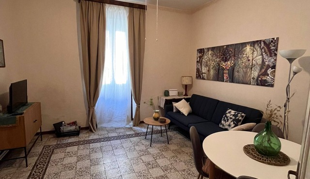 Central apartment a stone's throw from the lake "La Vattutella" Marta