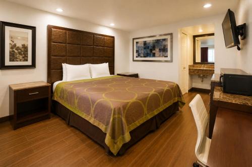 Century Motel Buena Park Disneyland