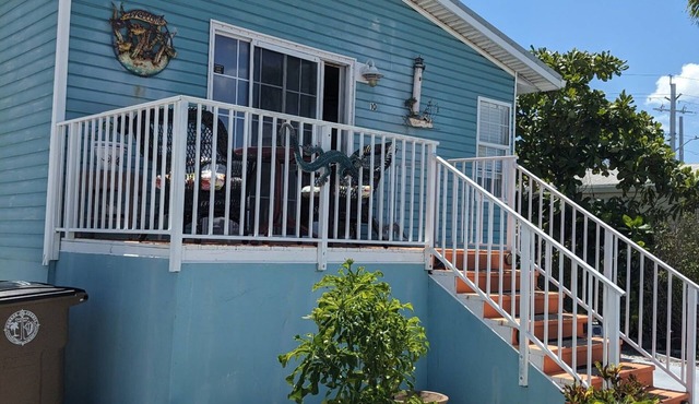 Charming 2-bedroom house with WiFi, AC in lovely Cudjoe Key