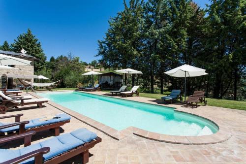 Charming House in Ramazzano with Pool