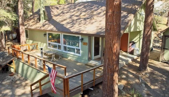 Cielo Blanco- First Responder Cabin w Treehouse