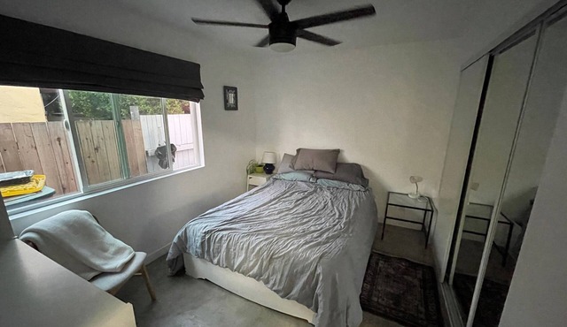 Comfortable Back House in Highland Park