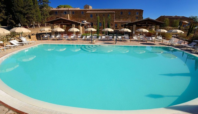 Cosy apartment for 3 people with pool, A/C, TV and panoramic view