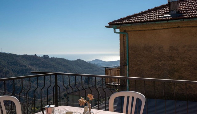 Cosy apartment for 4 people with WIFI, TV, balcony and pets allowed
