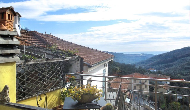 Cosy apartment for 4 people with WIFI, TV, terrace and panoramic view