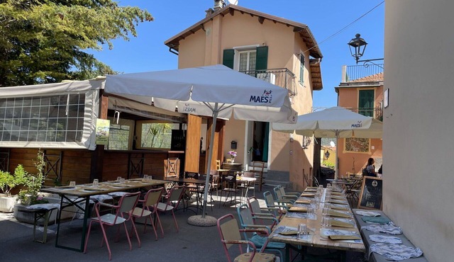 Cosy apartment in villa for 4 guests with WIFI, TV, patio and pets allowed