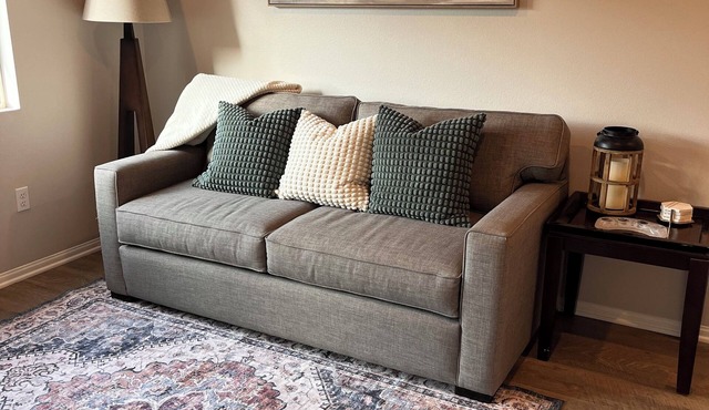 Cozy 1-bedroom apartment with WiFi, AC in charming Menifee