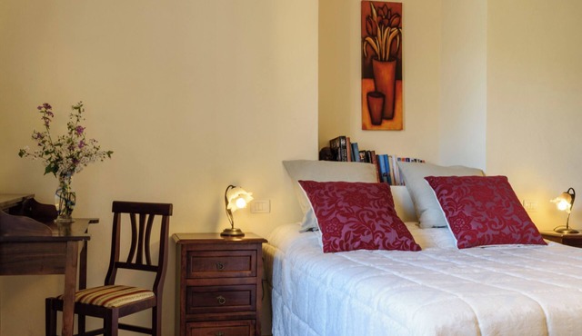 Cozy 2-bedroom apartment in charming Acquasparta with WiFi