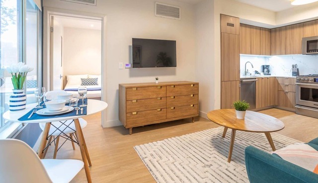 Cozy 2bd in Prime Sawtelle Location w/Washer/dryer inside!