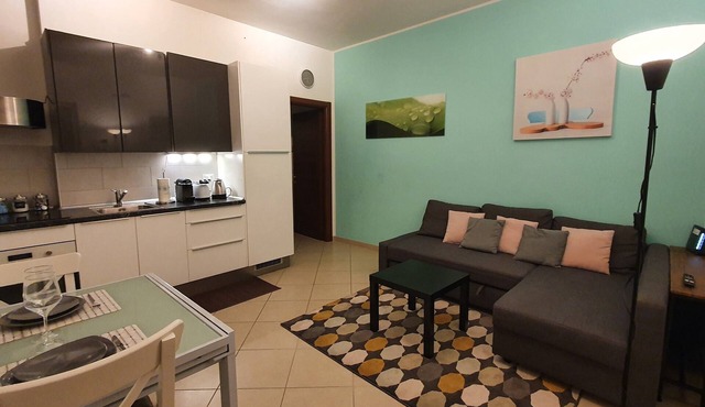 Cozy and modern apartment in the historic quarter and close to the beach.