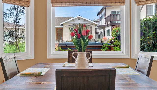 Cozy Beach Living with Large Patio & Garage Parking