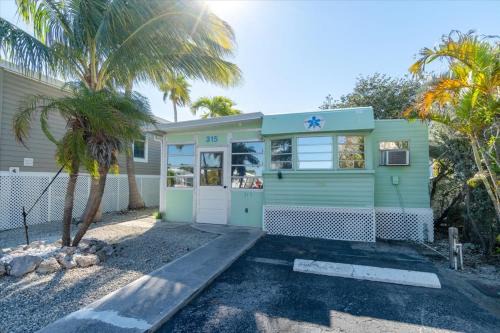 Cozy Conch Cottage