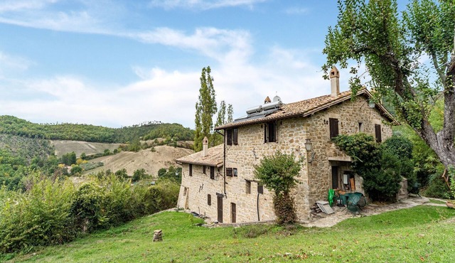 Cozy cottage with pool in Assisi