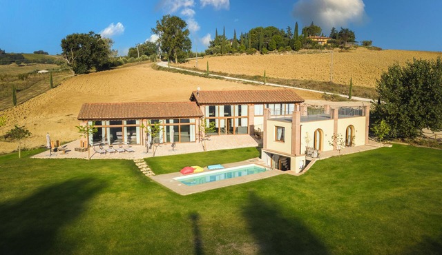 Cozy country loft with pool, private spa and unique views of Assisi