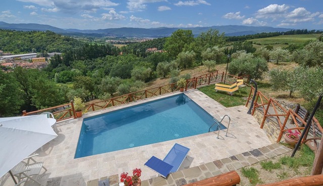 Cozy home in Bibbiena AR with private swimming pool, can be inside or outside