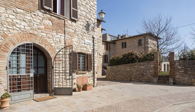 COZY HOUSE IN THE CHARMING UMBRIAN VILLAGE