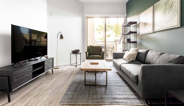 Crisp Westchester 1BR w/ Gym, Pool, nr. LAX & beach, by Blueground