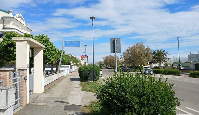 CV008 - Cervia, renovated three-room apartment on the seafront