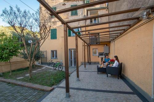 Dalia's Home Garden and Private Parking