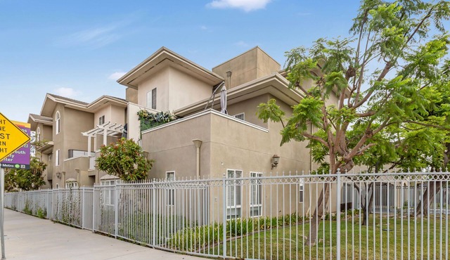 Designer LA Townhome Near Sofi/LAX
