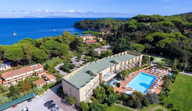 Double room extra bed and half board 11.09. - 17.09.2020 Max. 3 persons
