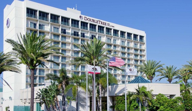 DoubleTree by Hilton Torrance - South Bay