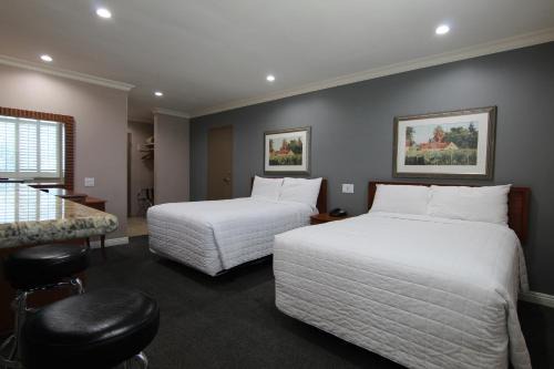 Dunes Inn - Wilshire