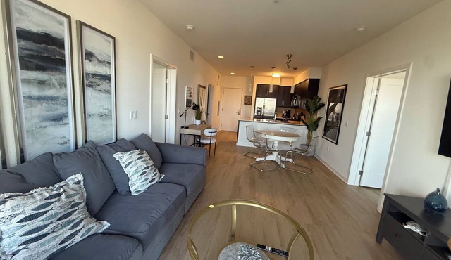 Electric Blue Abode: Modern Resort Style Amenities
