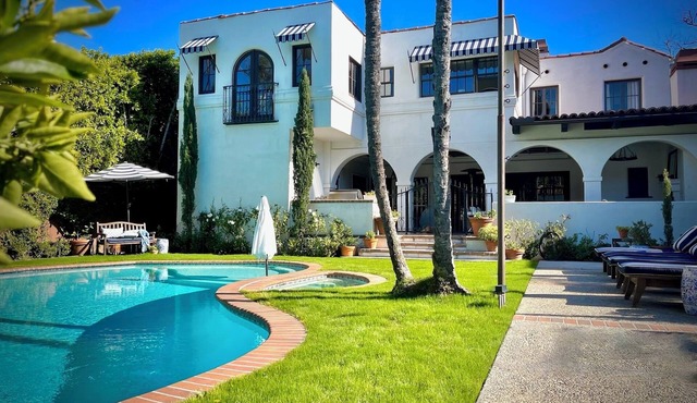 Elegant & Central Hollywood Estate